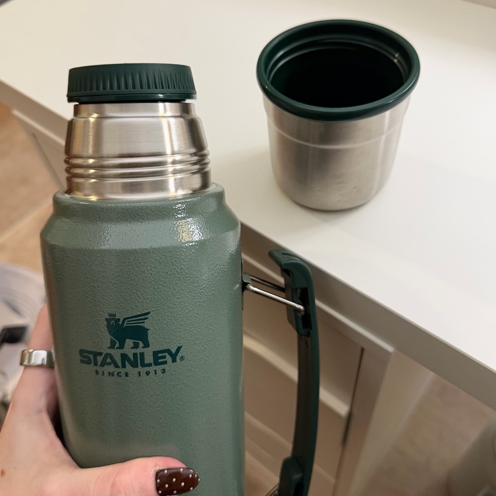 Stanley Thermos - Picture 4 of 4